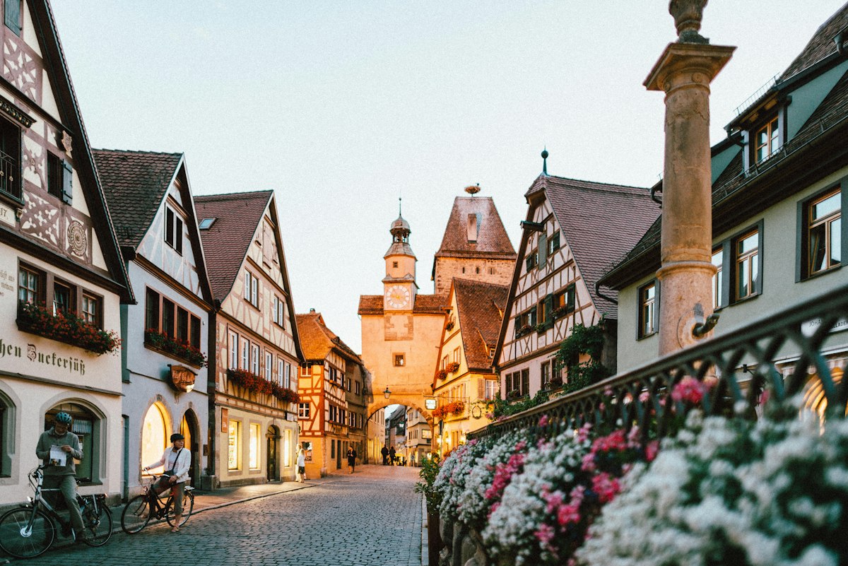 Fachwerk und Dorfstraße in Seibersbach